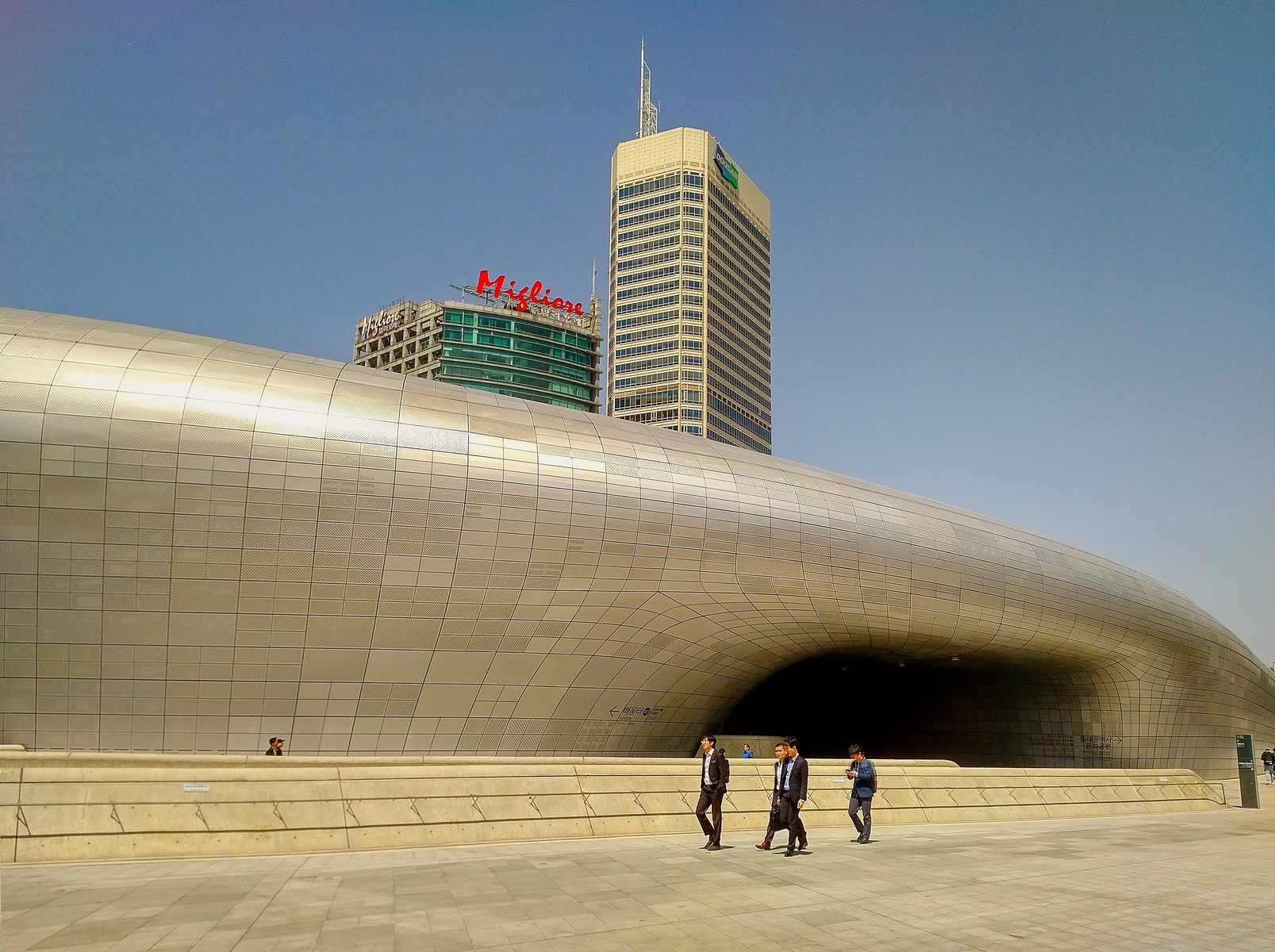  Dongdaemun Design Centre