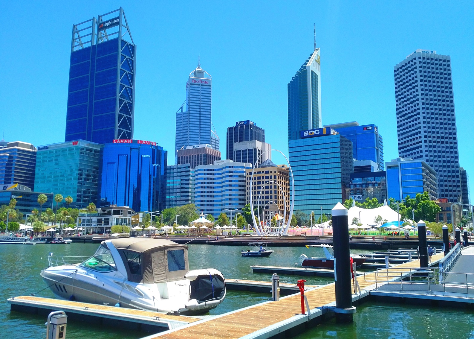 elizabeth quay perth